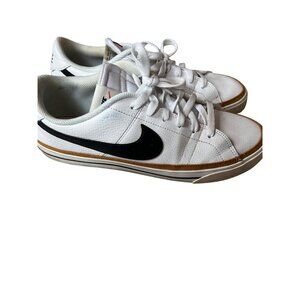 Nike Court Legacy Men's Size 9 White & Black Leather Sneakers With Gum Sole